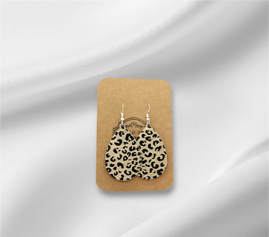 Medium Gold Cheetah Print Earring