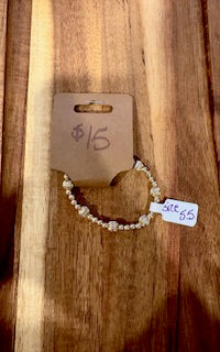 Gold Crystal Accent Beaded Bracelet (Size 5.5)